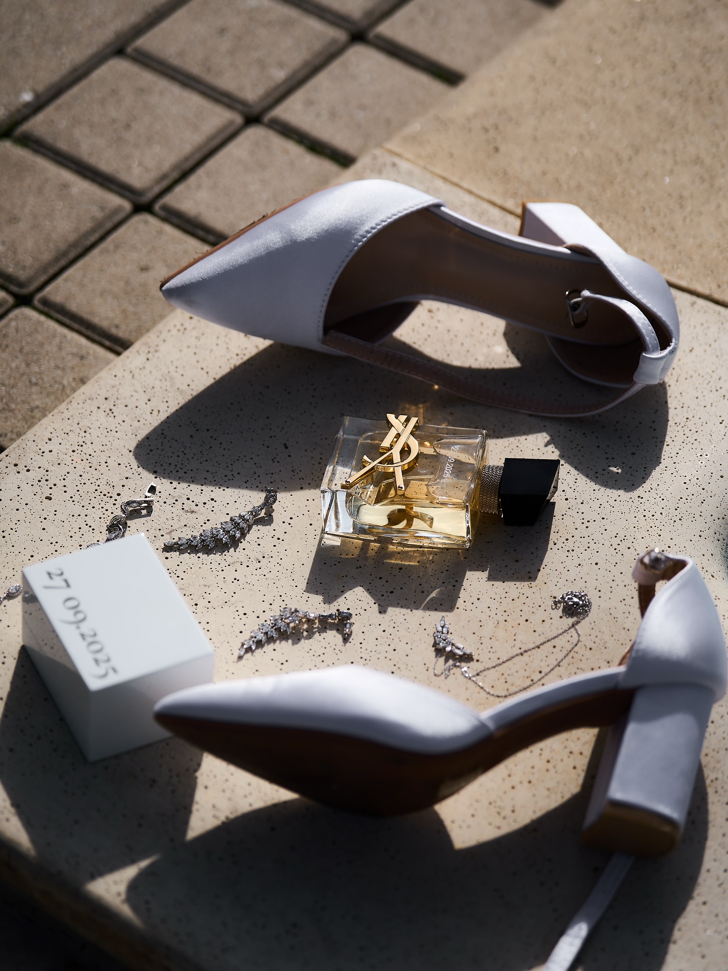 Bride details ✨

@mietowewzgorza @bunny_agency_warsaw @balbina_radzimierska @kar0_laa 

Przygotowania ślubne | Wedding preparations

#weddinginspo#weddingdetails#artystycznynieład#przygotowaniaslubne